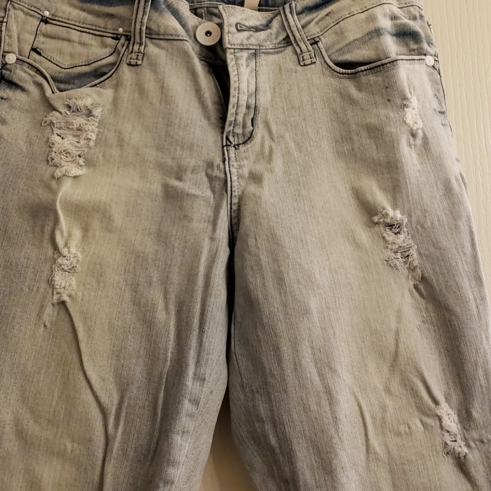 Capris - Picture 2 of 3